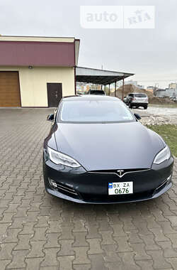 Лифтбек Tesla Model S 2017 в Хмельницком