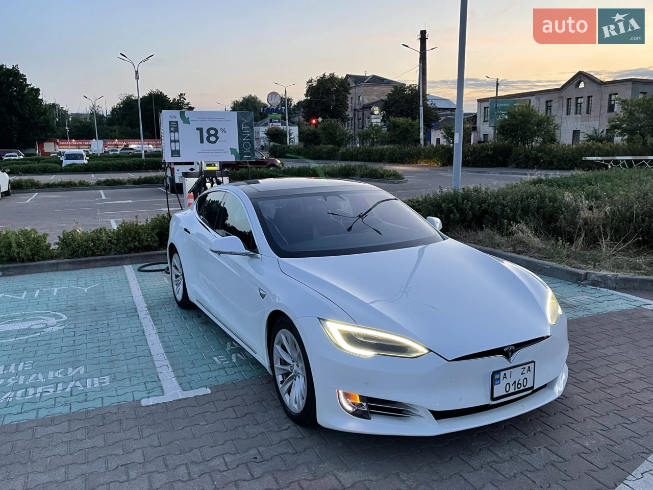 2016 Tesla Model S - мініатюра 16
