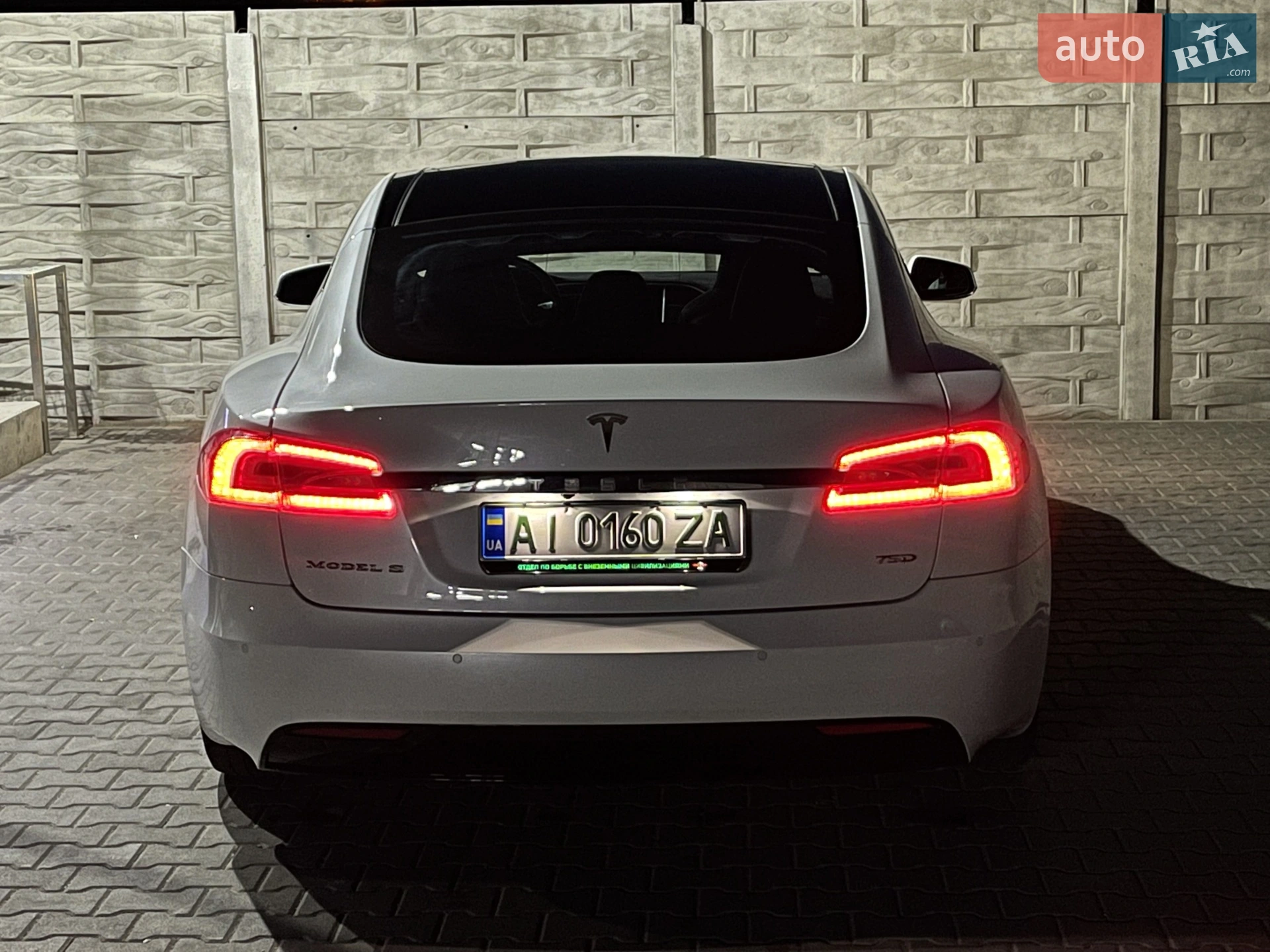 2016 Tesla Model S - мініатюра 12