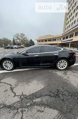 Лифтбек Tesla Model S 2017 в 