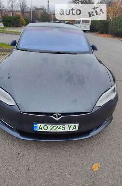 Лифтбек Tesla Model S 2019 в 