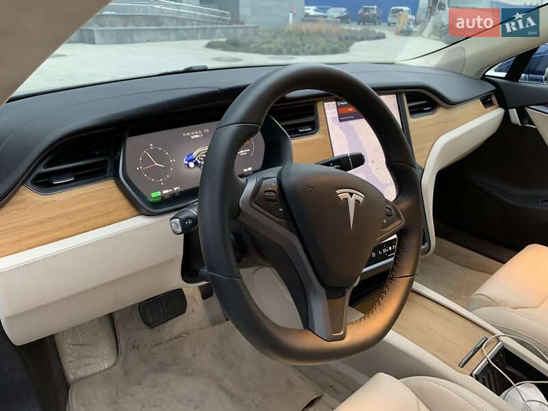 Ліфтбек Tesla Model S 2019 в Києві