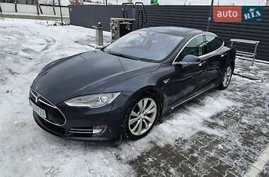 Лифтбек Tesla Model S 2015 в Житомире