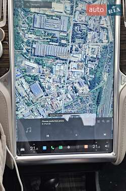 Лифтбек Tesla Model S 2015 в Житомире