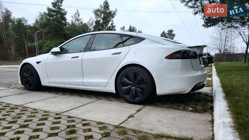Лифтбек Tesla Model S 2021 в Киеве