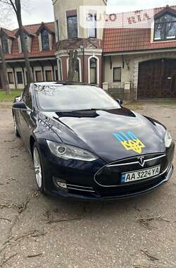 Tesla Model S 2013