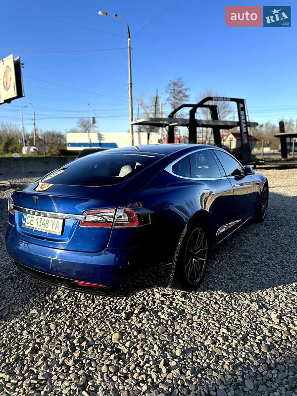 Лифтбек Tesla Model S 2018 в Черновцах