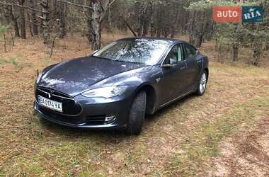 Лифтбек Tesla Model S 2014 в Умани