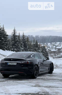 Лифтбек Tesla Model S 2015 в 