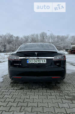 Лифтбек Tesla Model S 2015 в 