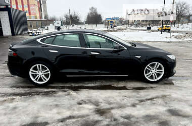 Ліфтбек Tesla Model S 2012 в Дубні