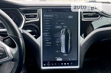 Ліфтбек Tesla Model S 2012 в Дубні