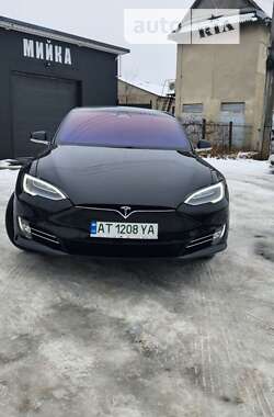 Лифтбек Tesla Model S 2018 в Ивано-Франковске