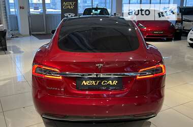 Лифтбек Tesla Model S 2016 в Киеве