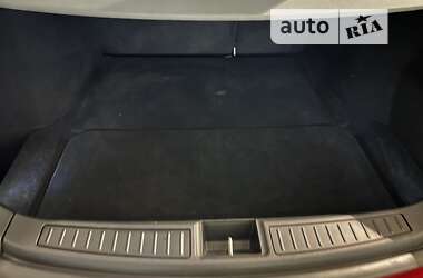 Лифтбек Tesla Model S 2016 в 