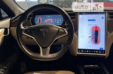 Лифтбек Tesla Model S 2016 в 