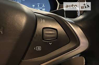 Лифтбек Tesla Model S 2016 в 