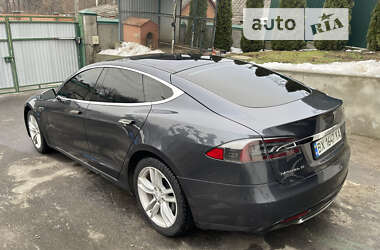 Ліфтбек Tesla Model S 2015 в 
