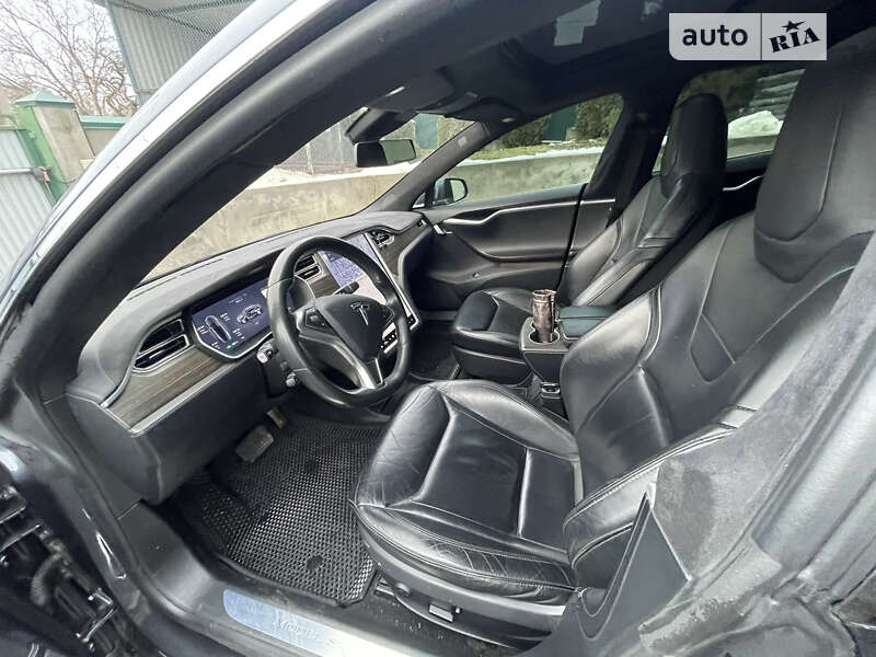 Лифтбек Tesla Model S 2015 в Хмельницком фото 9 Лифтбек Tesla Model S 2015 в Хмельницком