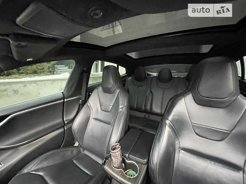 Лифтбек Tesla Model S 2015 в Хмельницком фото 20 Лифтбек Tesla Model S 2015 в Хмельницком