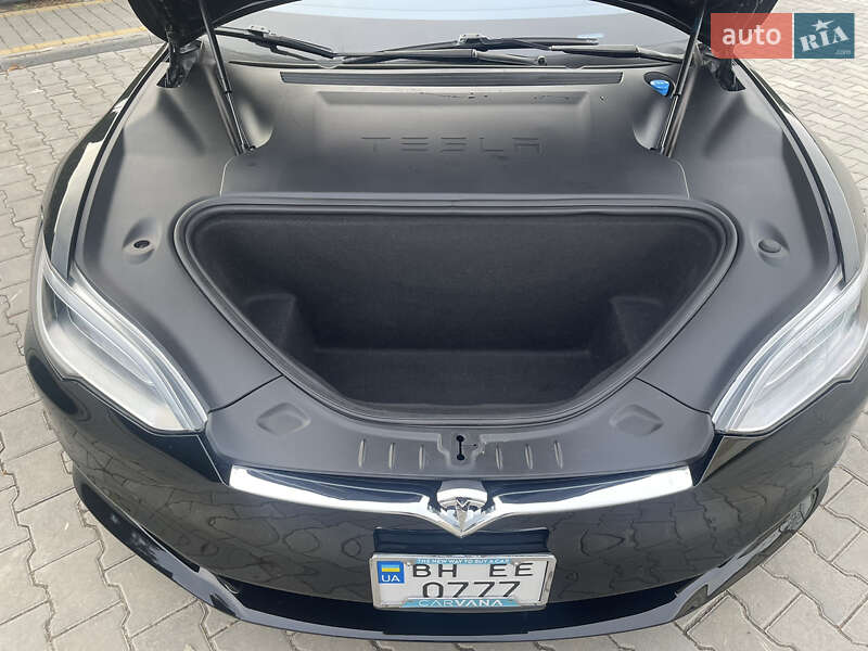 Лифтбек Tesla Model S 2019 в Одессе