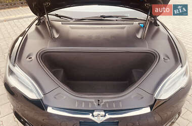 Ліфтбек Tesla Model S 2019 в 