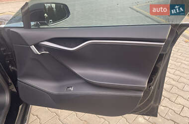 Ліфтбек Tesla Model S 2019 в 