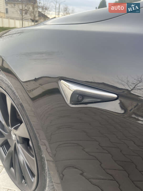 Лифтбек Tesla Model S 2019 в Одессе