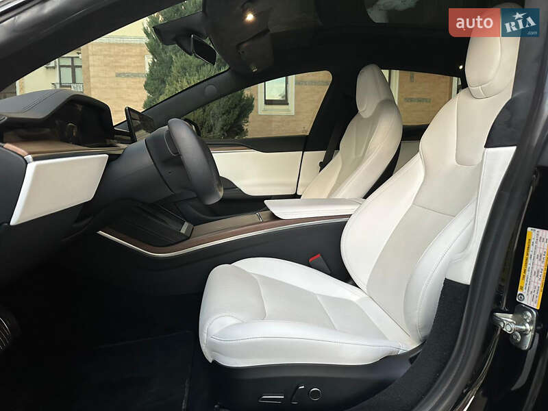 Лифтбек Tesla Model S 2022 в Киеве