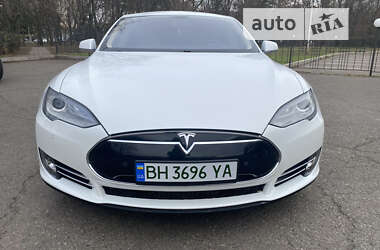 Ліфтбек Tesla Model S 2013 в Одесі