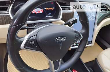 Лифтбек Tesla Model S 2013 в Львове