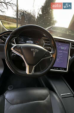 Лифтбек Tesla Model S 2017 в 