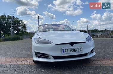 Лифтбек Tesla Model S 2018 в Киеве