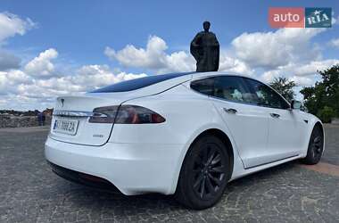 Лифтбек Tesla Model S 2018 в Киеве