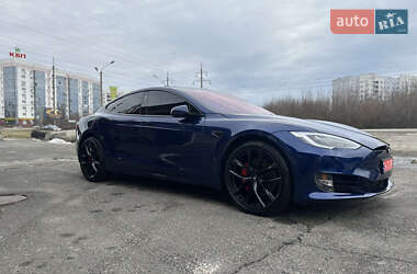 Лифтбек Tesla Model S 2018 в Полтаве