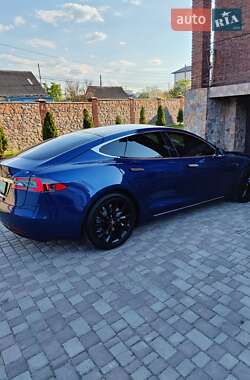 Ліфтбек Tesla Model S 2017 в 