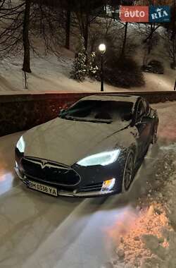 Лифтбек Tesla Model S 2014 в 