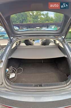Лифтбек Tesla Model S 2014 в 