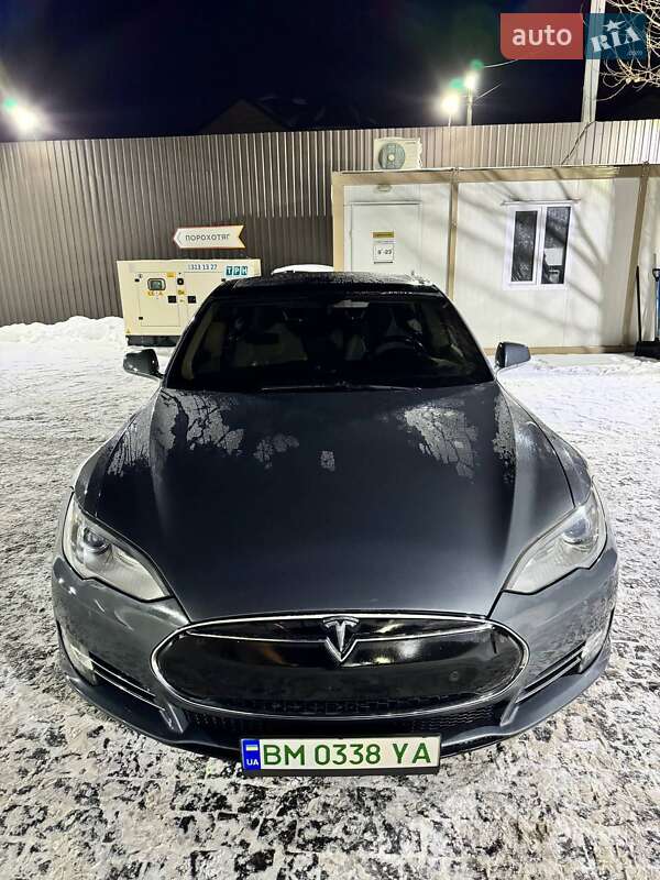 Лифтбек Tesla Model S 2014 в Сумах