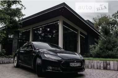 Tesla Model S 2014