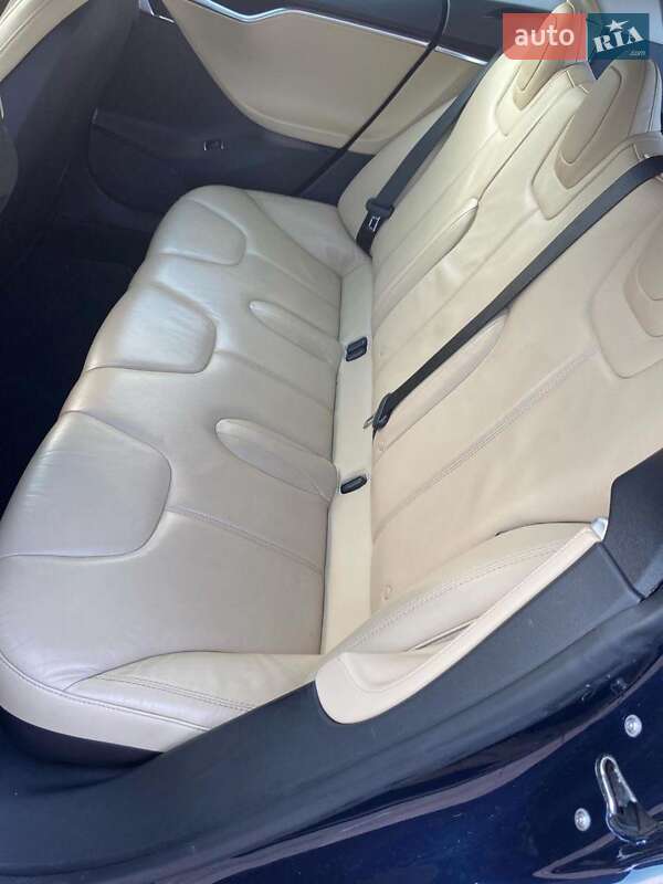 Лифтбек Tesla Model S 2013 в Николаеве