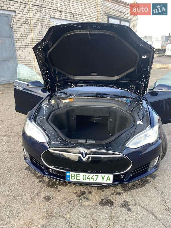 Лифтбек Tesla Model S 2013 в Николаеве