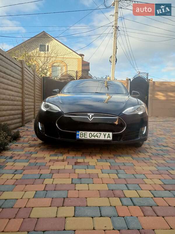 Лифтбек Tesla Model S 2013 в Николаеве