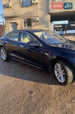 Лифтбек Tesla Model S 2013 в 