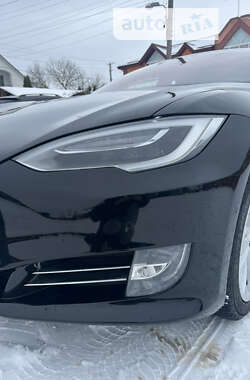Лифтбек Tesla Model S 2018 в Звенигородке