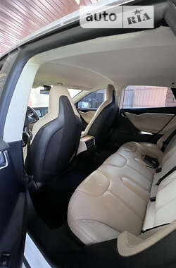 Лифтбек Tesla Model S 2013 в 