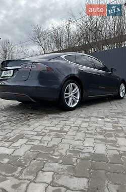 Ліфтбек Tesla Model S 2015 в Миколаєві