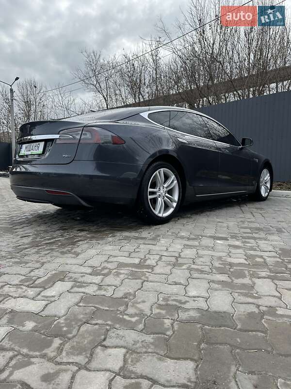 Ліфтбек Tesla Model S 2015 в Миколаєві фото 2 Ліфтбек Tesla Model S 2015 в Миколаєві