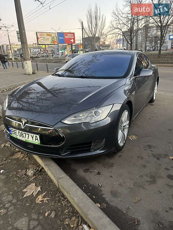 Ліфтбек Tesla Model S 2015 в Миколаєві фото 5 Ліфтбек Tesla Model S 2015 в Миколаєві