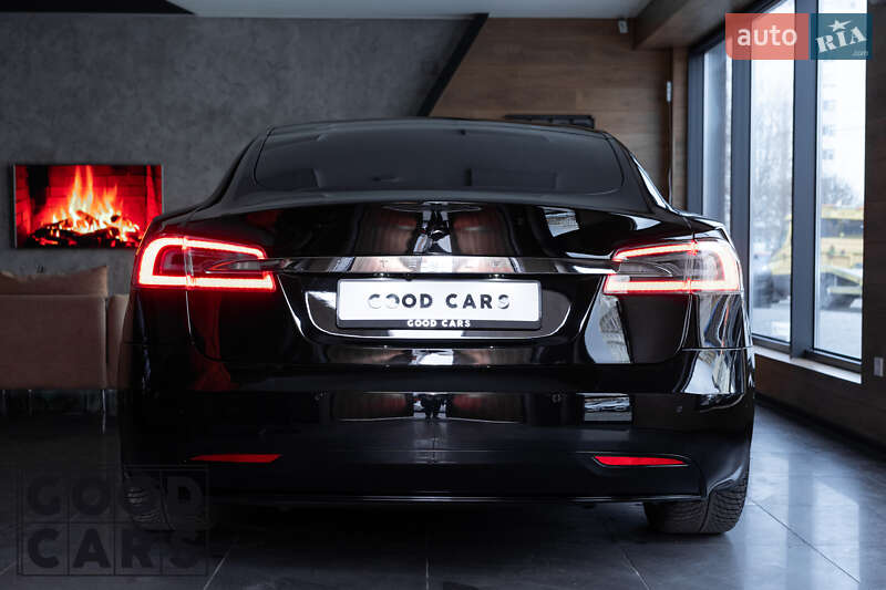 Лифтбек Tesla Model S 2019 в Одессе